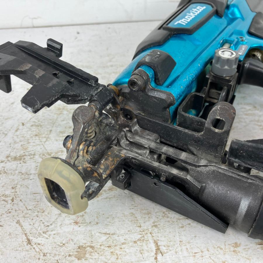 ЗЗ MAKITA マキタ 41mm 高圧 エアビス打ち機 ケース付 AR411HR ブルー 