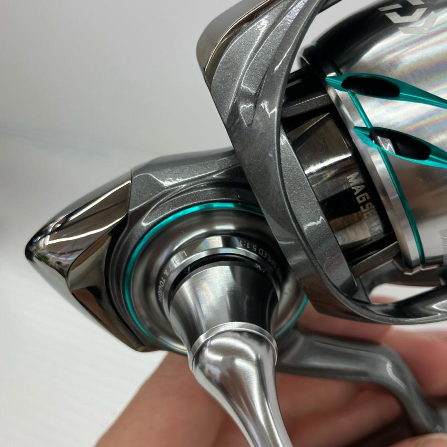 σσ DAIWA ダイワ スピニングリール 25 エメラルダス AIR LT2500S 箱付