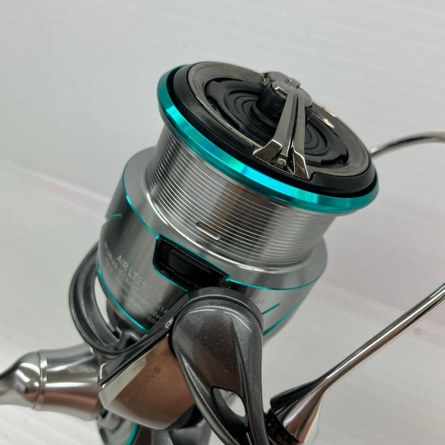 σσ DAIWA ダイワ スピニングリール 25 エメラルダス AIR LT2500S 箱付