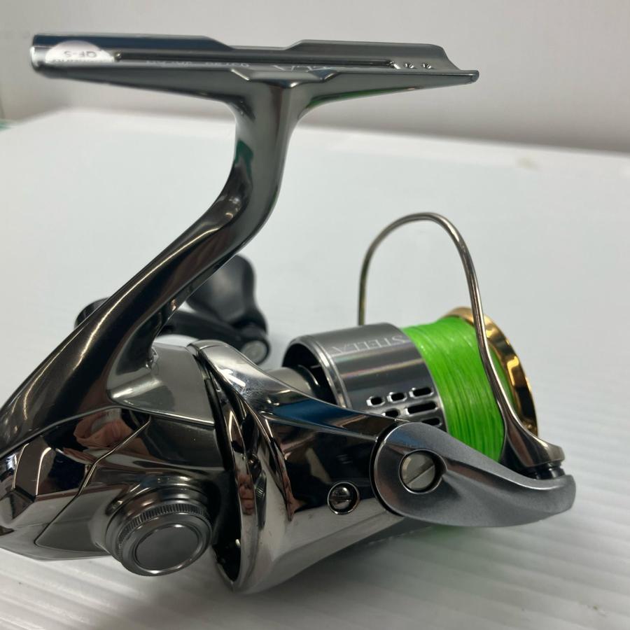 SHIMANO シマノ スピニングリール 18ステラ C2000S 03798 傷や汚れあり