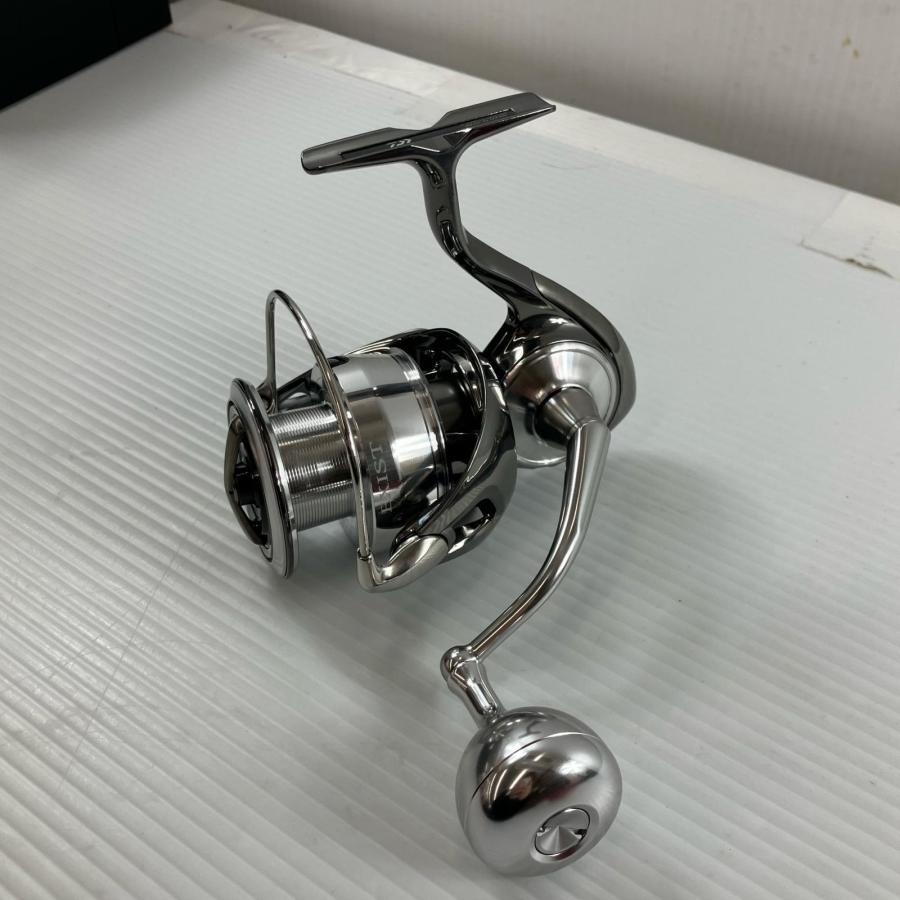 コ*ン様 ダイワ イグジストLT5000 未使用品 DAIWA ダイワ スピニングリール 22イグジスト LT5000-C 箱付 00061105