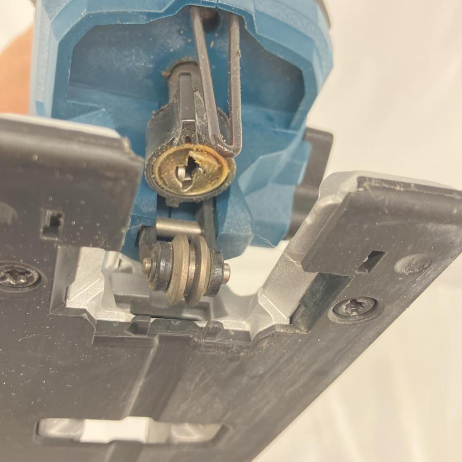 ボッシュ ジグソー BOSCH GST 18V-LIB solo ネイビー  ケース付 コードレス式 18v  使用感有 本体のみモデル GST 18V-LIB solo ネイビー 傷や汚れあり 【単品】