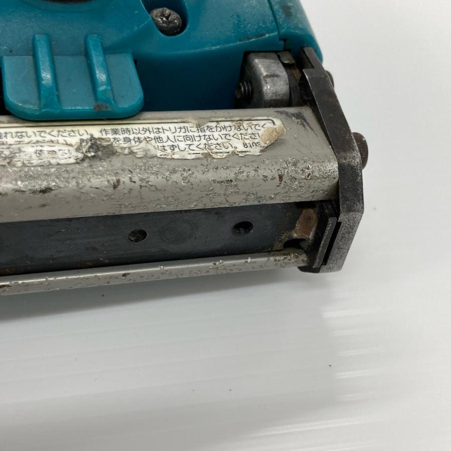 MAKITA マキタ 充電式タッカ ST110D 本体のみ 14.4v 傷や汚れあり