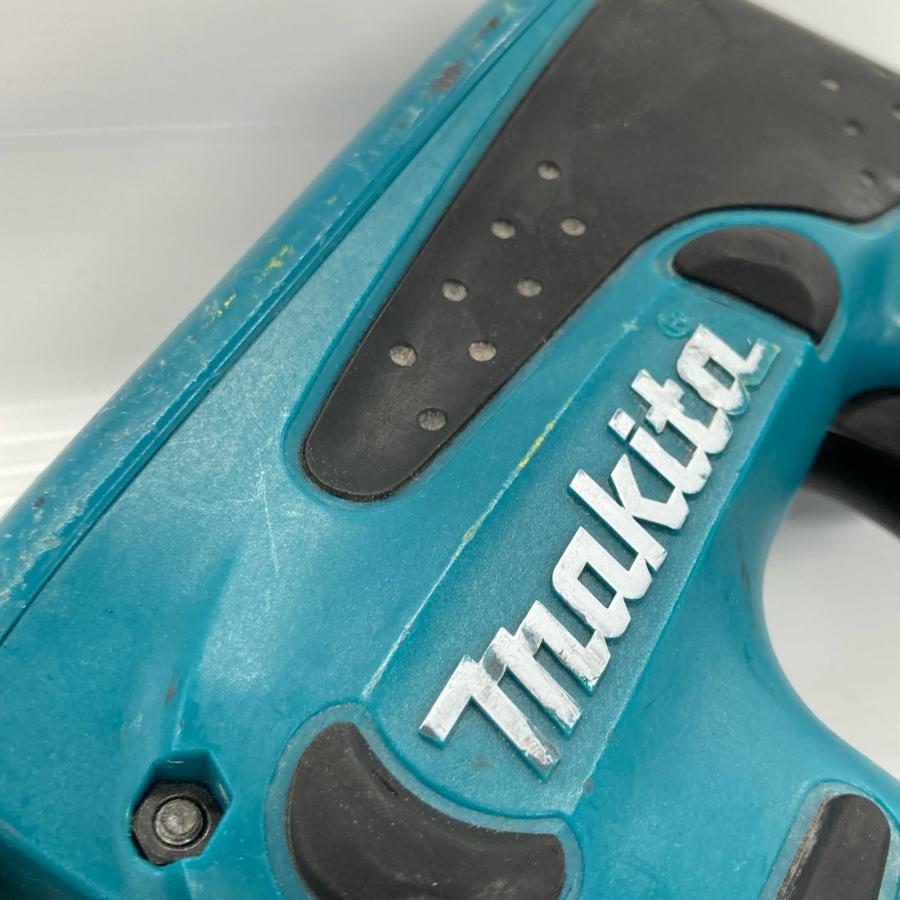 MAKITA マキタ 充電式タッカ ST110D 本体のみ 14.4v 傷や汚れあり