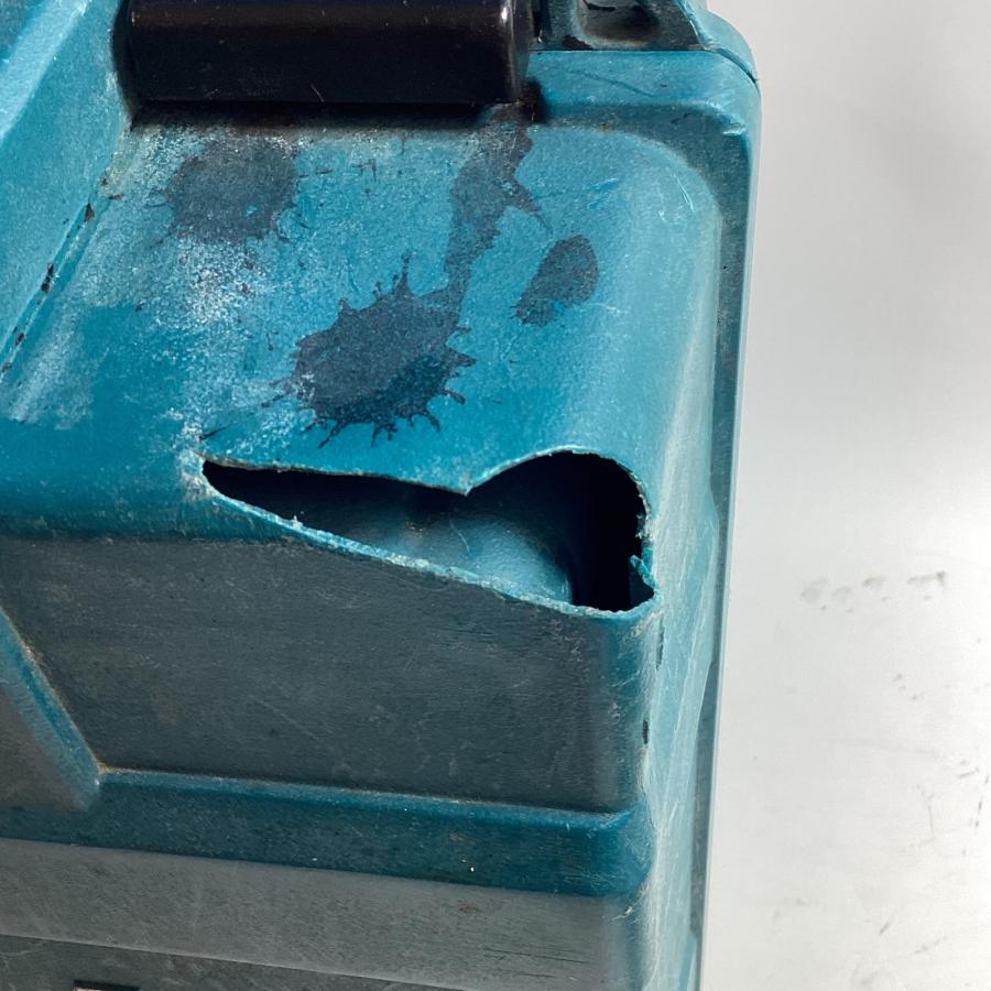 MAKITA マキタ エアツール エア釘打ち　 AN930H レッド MAKITA マキタ 工具 エア釘打ち AN930H レッド ケース付 高圧 90mm 傷