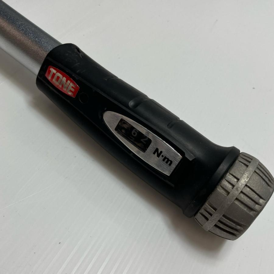 TONE トネ トルクレンチ ケース付 T4MN100 TONE トネ トルクレンチ ケース付 T4MN100 やや傷や汚れあり
