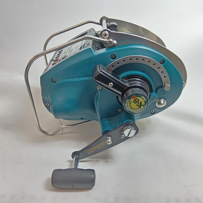 Miya Epoch 釣り用品 リール 電動リール CX-8S キズ有 程度B 電源