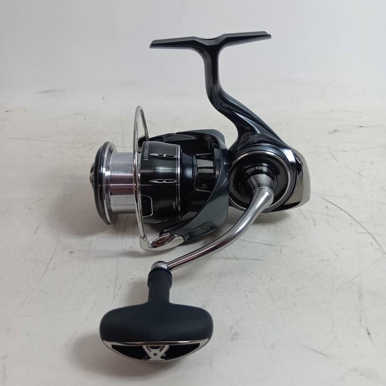 DAIWA ダイワ 389054 釣り用品 リール スピニングリール 24ルビアス LT4000-XH 程度A 箱付 DAIWA ダイワ 389054 釣り用品 リール スピニングリール 24ルビアス