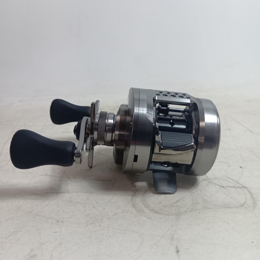 SHIMANO シマノ 045690 釣り用品 リール ベイトリール 23カルカッタ