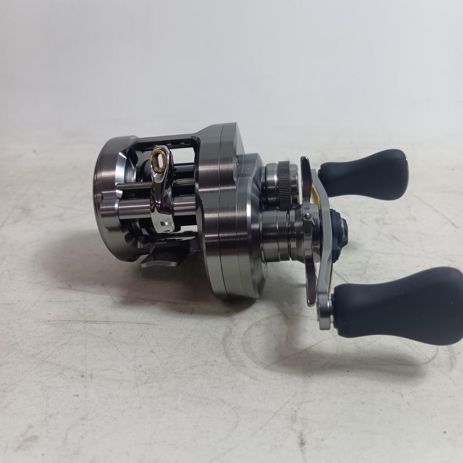 SHIMANO シマノ 045690 釣り用品 リール ベイトリール 23カルカッタ