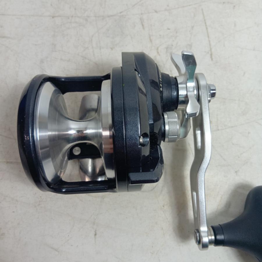 SHIMANO シマノ 04220 釣り用品 リール ベイトリール 20トリウム