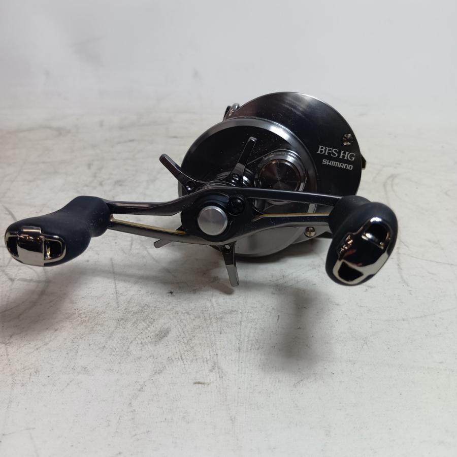 SHIMANO シマノ 03676 釣り用品 リール ベイトリール 17カルカッタコン