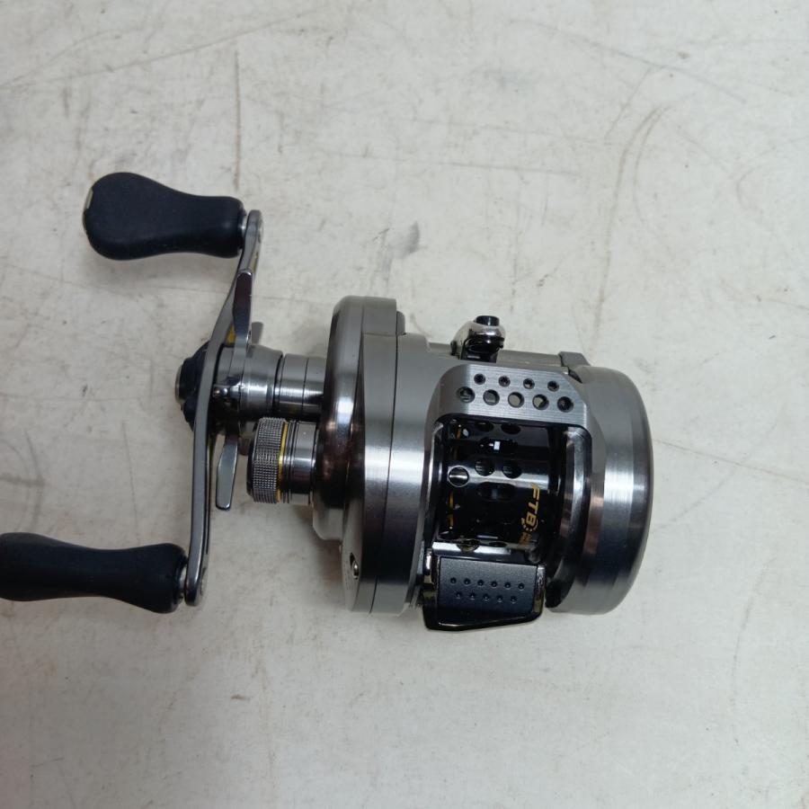SHIMANO シマノ 03676 釣り用品 リール ベイトリール 17カルカッタコン