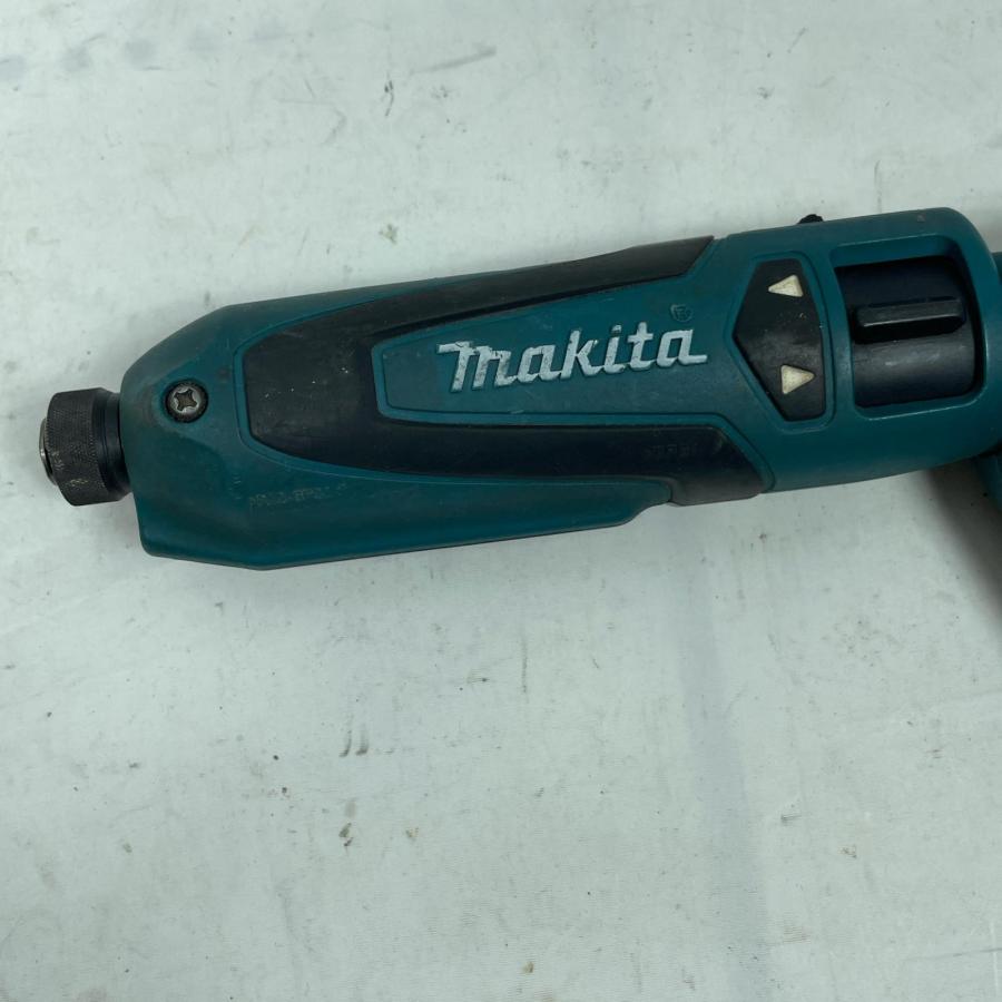MAKITA マキタ ペンインパクトドライバ TD021D グリーン 充電池2個付 MAKITA マキタ ペンインパクトドライバ TD021D グリーン 充電池2個付