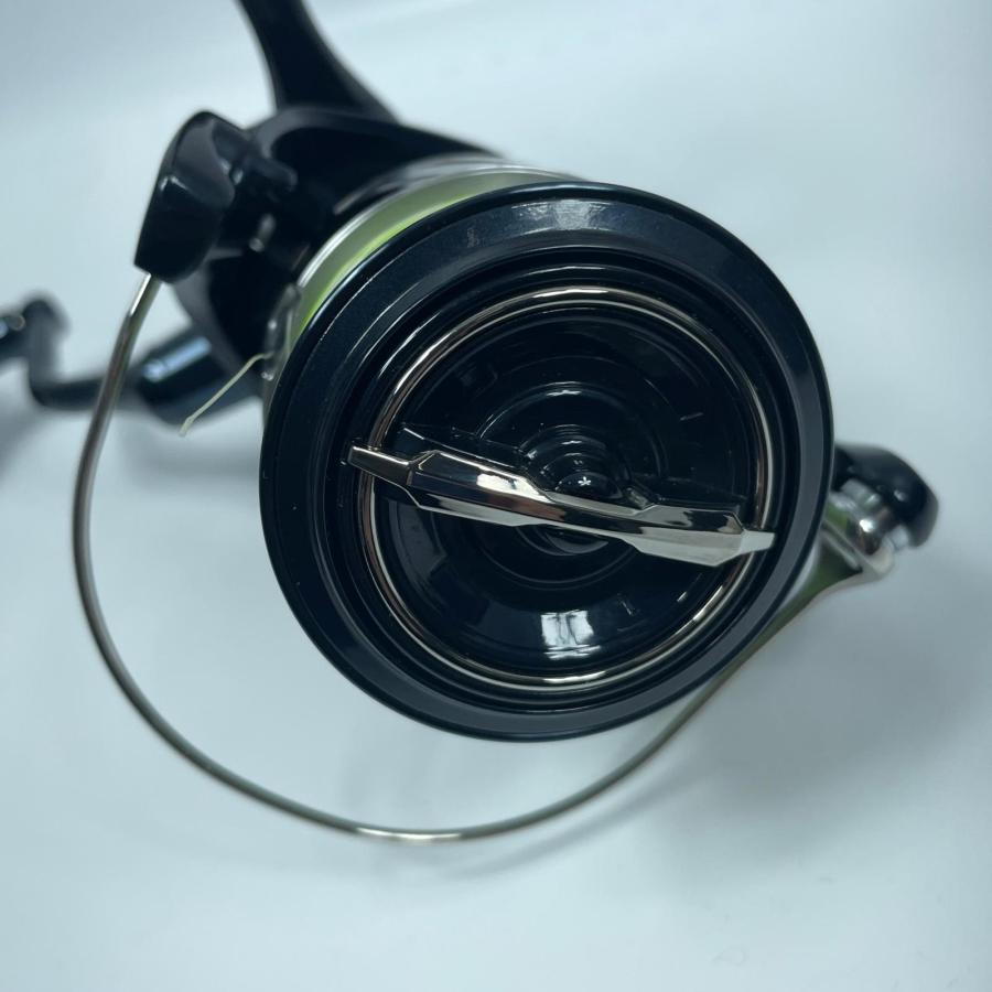 SHIMANO シマノ 24ストラディックSW4000HG 047373 目立った傷や汚れ