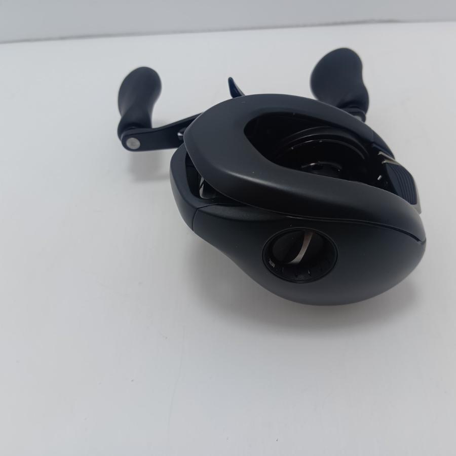 SHIMANO シマノ ベイトリール 044969 目立った傷や汚れなし