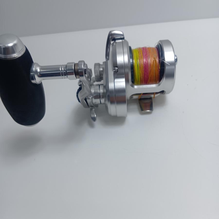 SHIMANO シマノ 17オシアジガー 1500HG 03667 やや傷や汚れありの画像