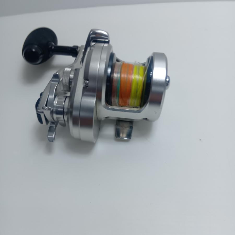 SHIMANO シマノ 17オシアジガー 1500HG 03667 やや傷や汚れあり