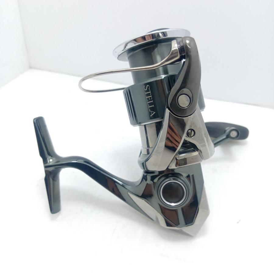 SHIMANO シマノ スピニングリール 22ステラ C3000XG 043924 やや傷や