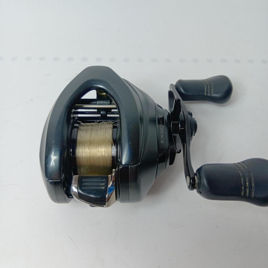 SHIMANO シマノ ベイトリール 03735 17エクスセンスDC XG RH 傷や汚れありの画像