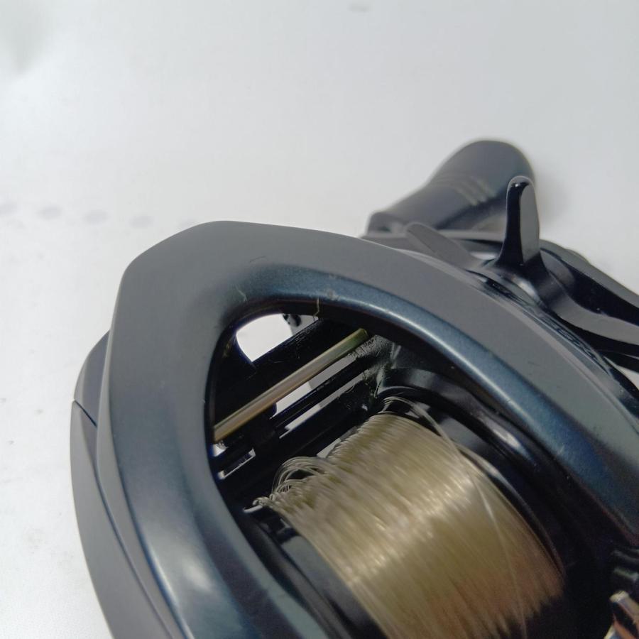 SHIMANO シマノ ベイトリール 03735 17エクスセンスDC XG RH 傷や汚れありの画像