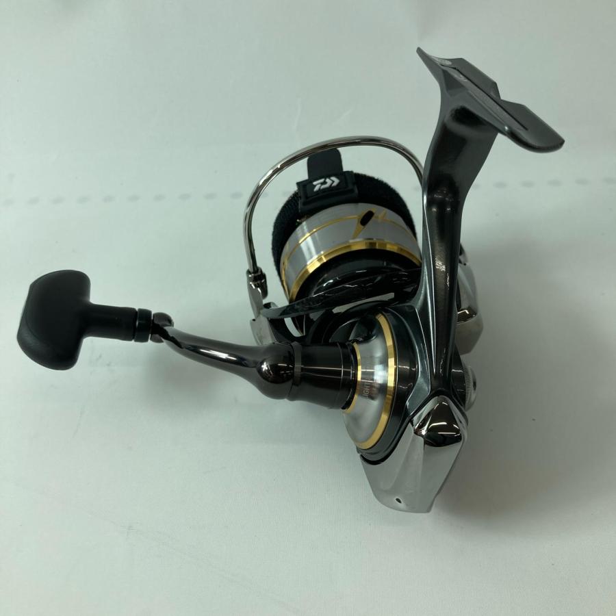 DAIWA ダイワ スピニングリール 20ルビアス LT3000S-CXH 目立った傷や