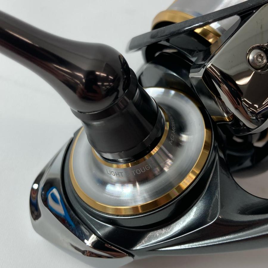 DAIWA ダイワ スピニングリール 20ルビアス LT3000S-CXH 目立った傷や