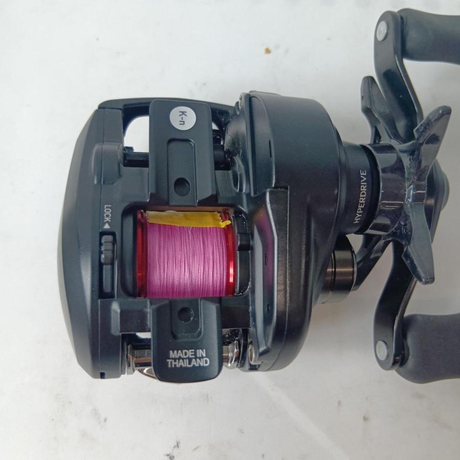 DAIWA ダイワ ベイトリール 00630271 25アルファスBFTW8.5L箱付 やや傷や汚れありの画像