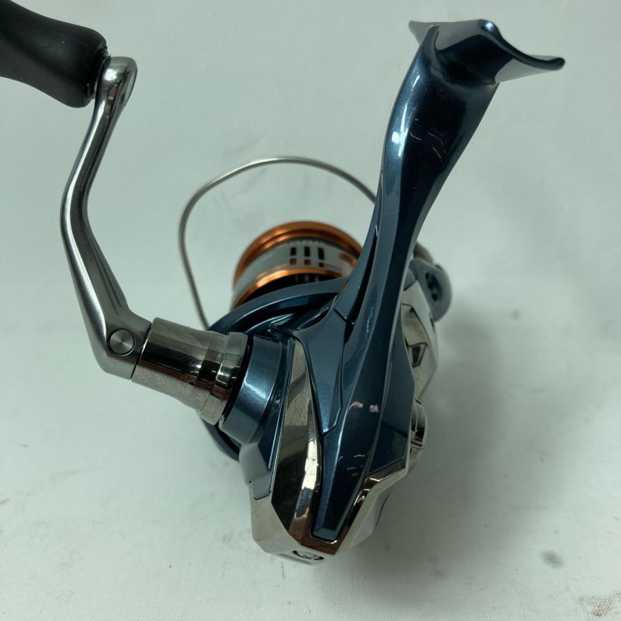 SHIMANO シマノ スピニングリール 048097 26ナスキー C2000SHG 目立っ