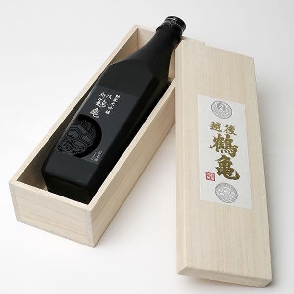 越後鶴亀 KURO 純米大吟醸 限定品 木箱入 720ml 日本酒 新潟県 : 酒の