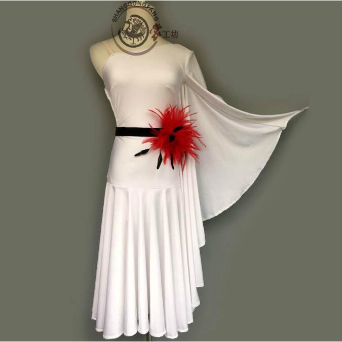 社交ダンスドレス 社交ダンス 衣装 モダンドレス 大きい裾 社交ダンス競技用のドレス ダンスウエア 練習服 競技着 演出用(9965円)