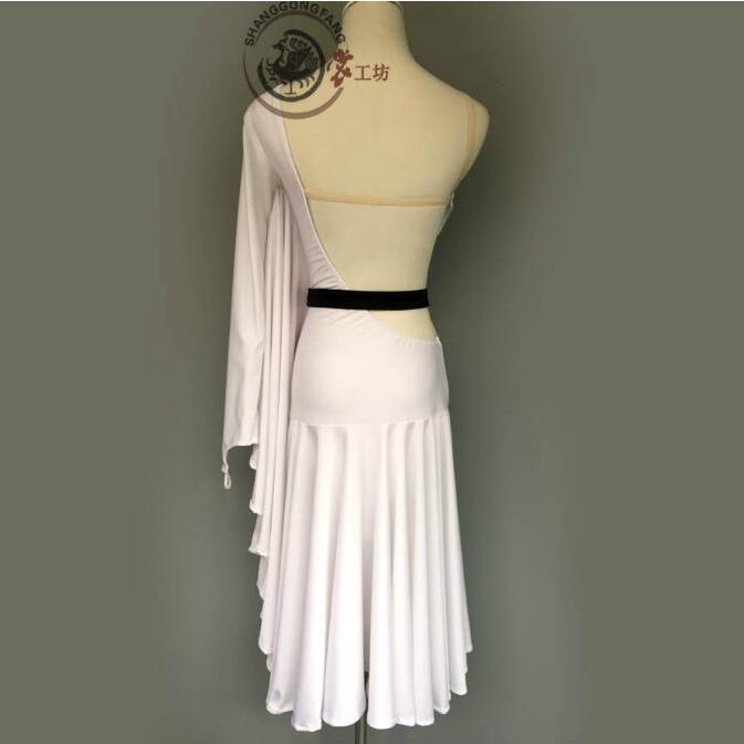 社交ダンスドレス 社交ダンス 衣装 モダンドレス 大きい裾 社交ダンス競技用のドレス ダンスウエア 練習服 競技着 演出用 衣装 社交ダンス 社交ダンスドレス 豪華 開場ドレス ワンピース