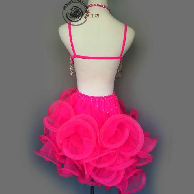 社交ダンスドレス 社交ダンス 衣装 モダンドレス 大きい裾 社交ダンス競技用のドレス ダンスウエア 練習服 競技着 演出用 衣装 社交ダンス 社交ダンスドレス 豪華 開場ドレス ワンピース