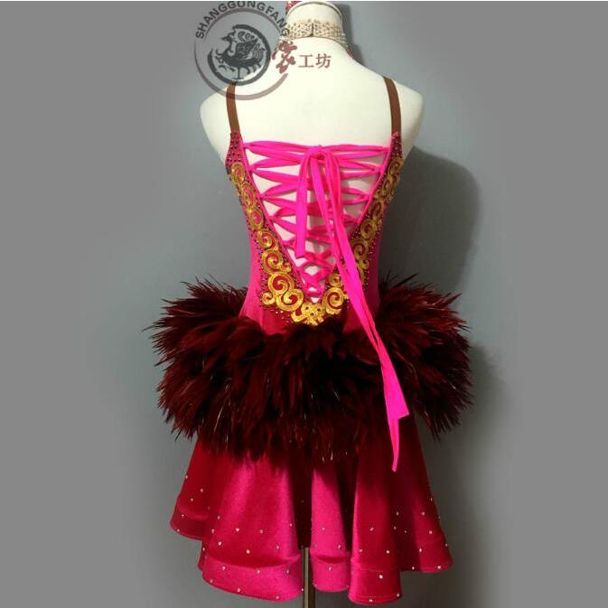 社交ダンスドレス 社交ダンス 衣装 モダンドレス 大きい裾 社交ダンス競技用のドレス ダンスウエア 練習服 競技着 演出用 衣装 社交ダンス 社交ダンスドレス 豪華 開場ドレス ワンピース