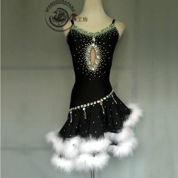 社交ダンスドレス 社交ダンス 衣装 モダンドレス 大きい裾 社交ダンス競技用のドレス ダンスウエア 練習服 競技着 演出用