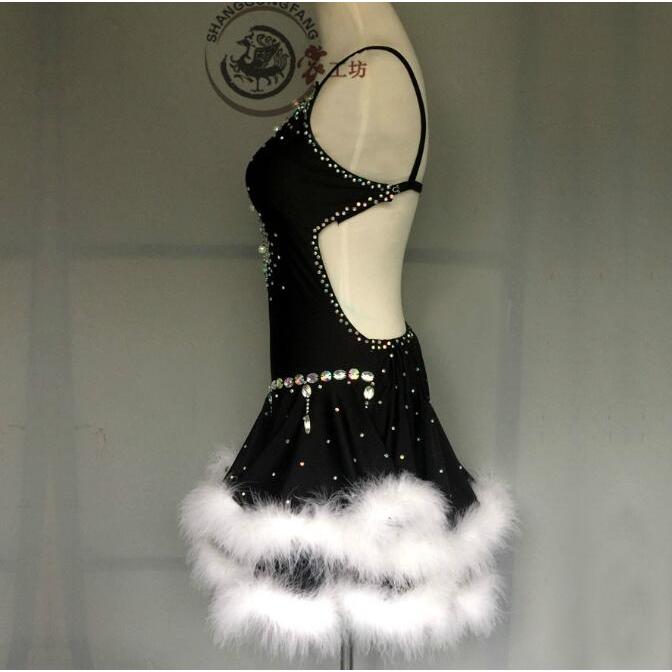 社交ダンスドレス 社交ダンス 衣装 モダンドレス 大きい裾 社交ダンス競技用のドレス ダンスウエア 練習服 競技着 演出用 衣装 社交ダンス 社交ダンスドレス 豪華 開場ドレス ワンピース