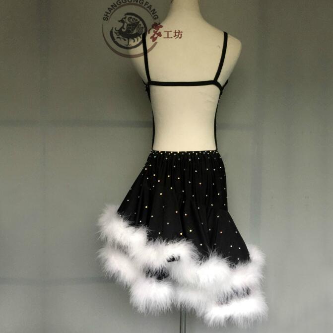 社交ダンスドレス 社交ダンス 衣装 モダンドレス 大きい裾 社交ダンス競技用のドレス ダンスウエア 練習服 競技着 演出用 衣装 社交ダンス 社交ダンスドレス 豪華 開場ドレス ワンピース