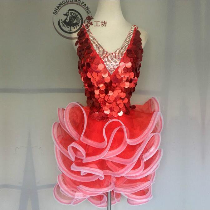 社交ダンスドレス 社交ダンス 衣装 モダンドレス 大きい裾 社交ダンス競技用のドレス ダンスウエア 練習服 競技着 演出用