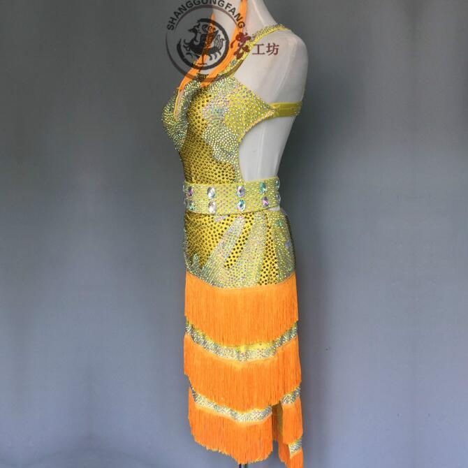 社交ダンスドレス 社交ダンス 衣装 モダンドレス 大きい裾 社交ダンス競技用のドレス ダンスウエア 練習服 競技着 演出用 衣装 社交ダンス 社交ダンスドレス 豪華 開場ドレス ワンピース