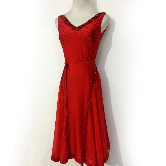 社交ダンスドレス 社交ダンス 衣装 モダンドレス 大きい裾 社交ダンス競技用のドレス ダンスウエア 練習服 競技着 演出用 衣装 社交ダンス 社交ダンスドレス 豪華 開場ドレス ワンピース