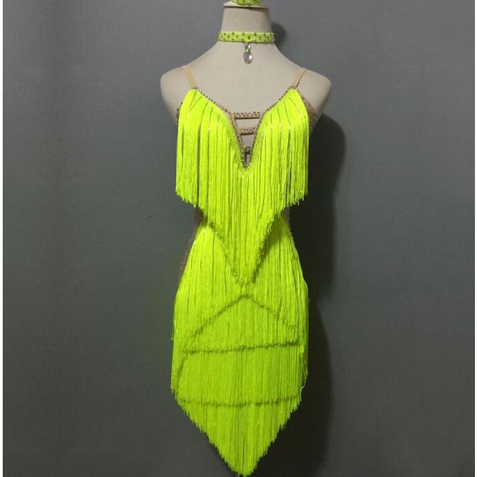 社交ダンスドレス 社交ダンス 衣装 モダンドレス 大きい裾 社交ダンス競技用のドレス ダンスウエア 練習服 競技着 演出用 衣装 社交ダンス 社交ダンスドレス 豪華 開場ドレス ワンピース