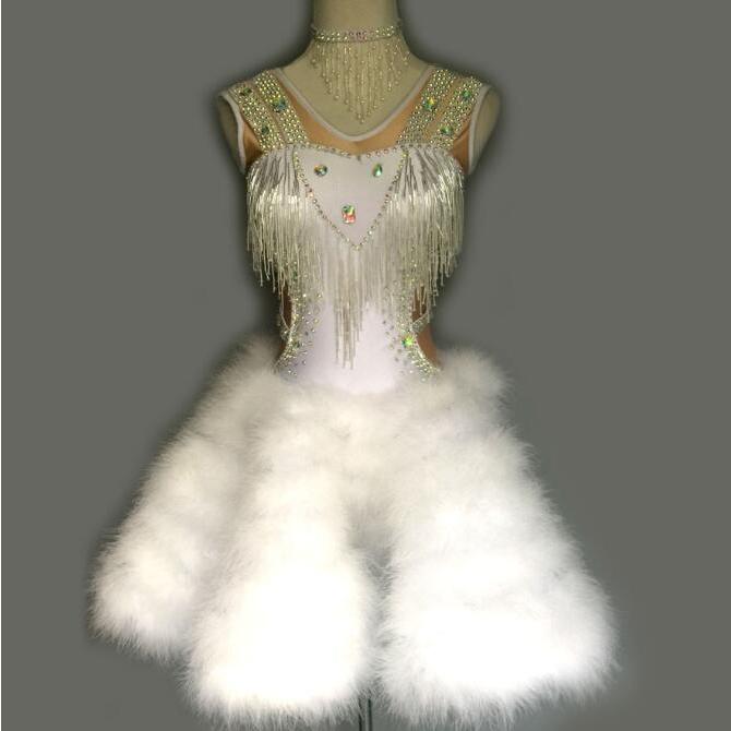 社交ダンスドレス 社交ダンス 衣装 モダンドレス 大きい裾 社交ダンス競技用のドレス ダンスウエア 練習服 競技着 演出用