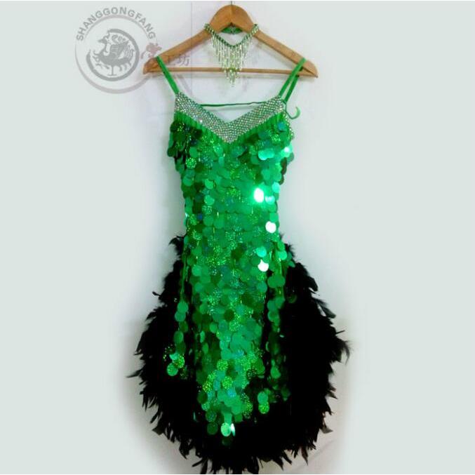 社交ダンスドレス 社交ダンス 衣装 モダンドレス 大きい裾 社交ダンス競技用のドレス ダンスウエア 練習服 競技着 演出用