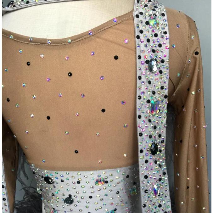 社交ダンスドレス 社交ダンス 衣装 モダンドレス 大きい裾 社交ダンス競技用のドレス ダンスウエア 練習服 競技着 演出用