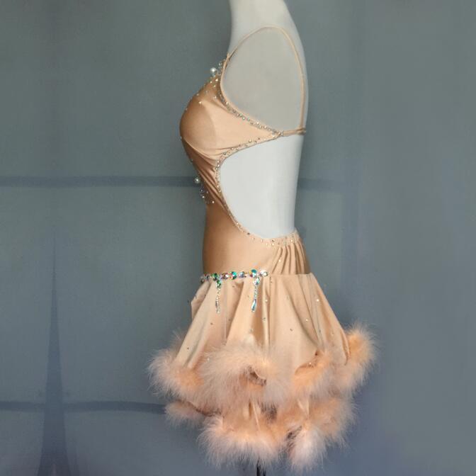 社交ダンスドレス 社交ダンス 衣装 モダンドレス 大きい裾 社交ダンス競技用のドレス ダンスウエア 練習服 競技着 演出用 衣装 社交ダンス 社交ダンスドレス 豪華 開場ドレス ワンピース