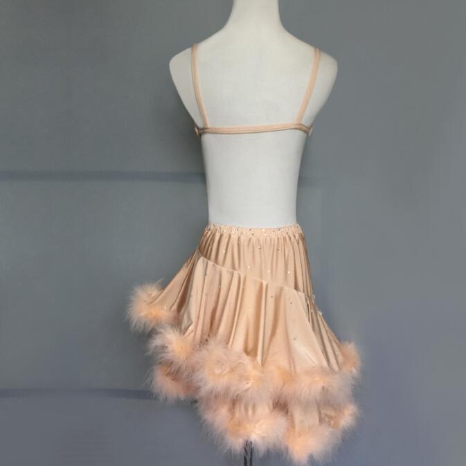 社交ダンスドレス 社交ダンス 衣装 モダンドレス 大きい裾 社交ダンス競技用のドレス ダンスウエア 練習服 競技着 演出用 衣装 社交ダンス 社交ダンスドレス 豪華 開場ドレス ワンピース