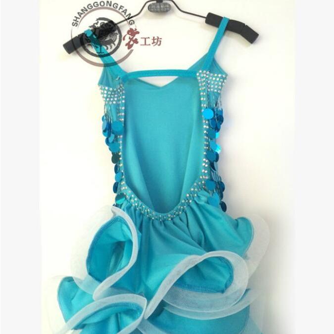 社交ダンスドレス 社交ダンス 衣装 モダンドレス 大きい裾 社交ダンス競技用のドレス ダンスウエア 練習服 競技着 演出用 社交ダンス 競技着 演出用 衣装 社交ダンス競技用のドレス モダンドレス 大きい裾 社交ダンスドレス ダンスウエア 練習服 E1136036732(10465円)