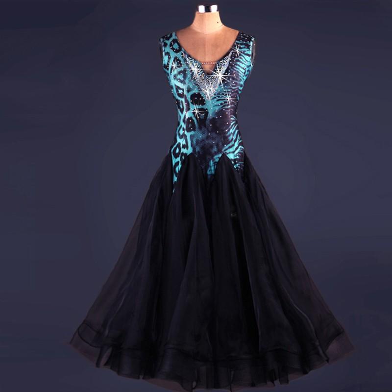 社交ダンスドレス 社交ダンス 衣装 モダンドレス 大きい裾 社交ダンス競技用のドレス ダンスウエア 練習服 競技着 演出用(9176円)