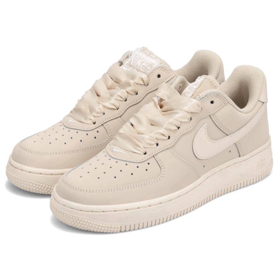 NIKE（ナイキ） ウィメンズ エアフォース1 レトロ プレミアム