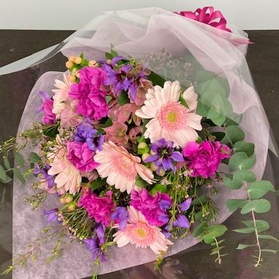 おまかせボリューム花束 3980 送料 加工代 化粧箱代込み クール便選択可 お祝い 結婚記念日 誕生日 開店祝い 出産祝い お見舞い お悔やみ Ht3980 ビックフラワーyahoo 店 通販 Yahoo ショッピング